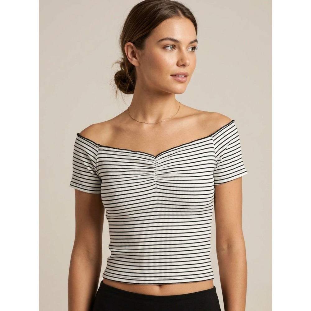 Black & White Striped Off The Shoulder Ribbed Top Size M